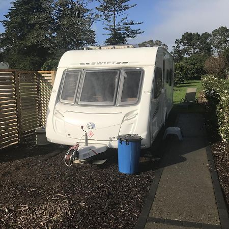 Silverdale Retreat Bed & Breakfast Orewa Bagian luar foto